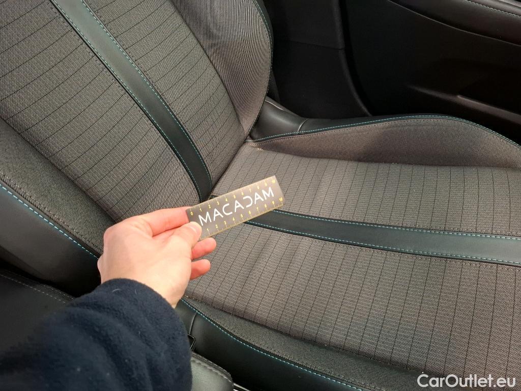  Peugeot  208  Allure Business 1.2 PureTech 100CV BVM6 E6d #29