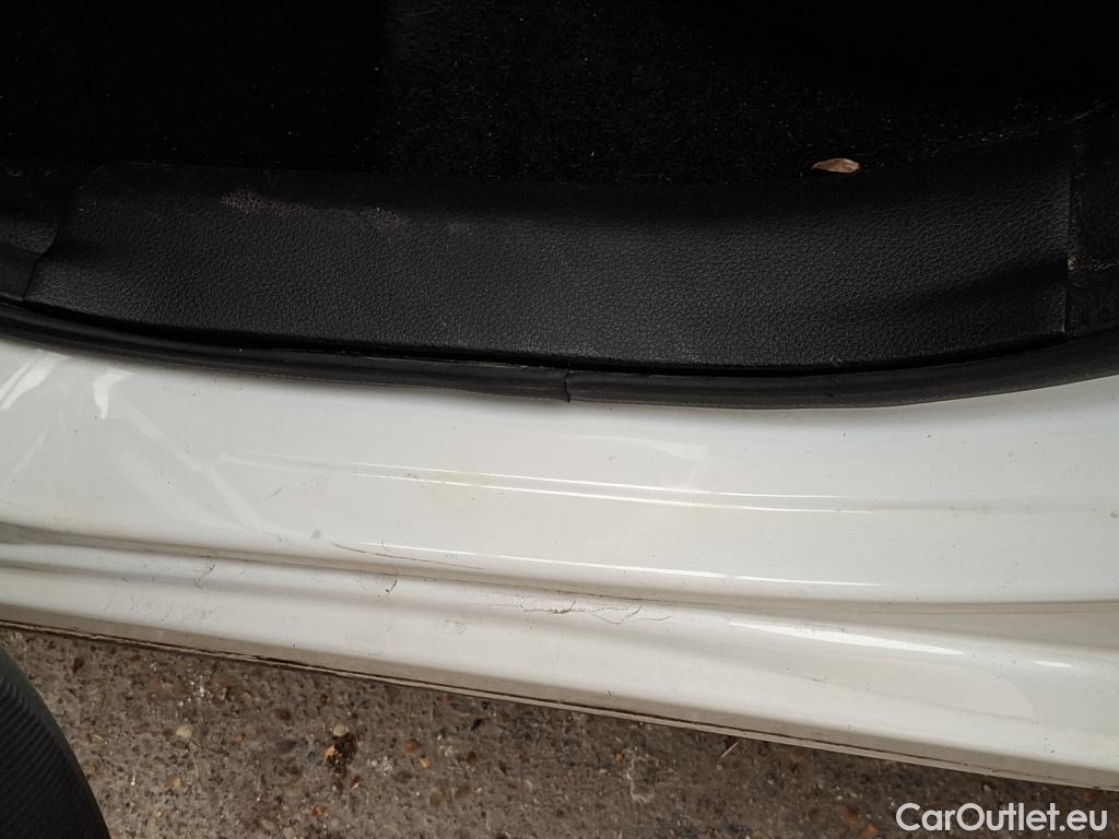  Nissan  Qashqai NISSAN  5p Crossover 1.6 DCI 130 Xtronic Drive Edition #44