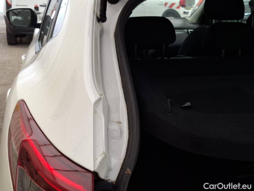  Nissan  Qashqai NISSAN  5p Crossover 1.6 DCI 130 Xtronic Drive Edition #47