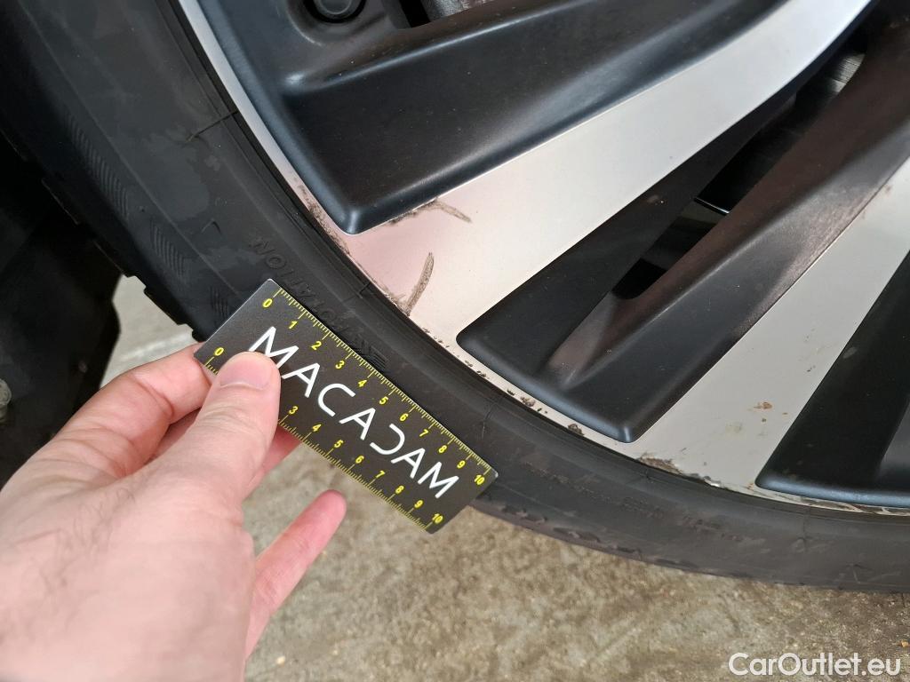  Mercedes  A-Klasse MERCEDES-BENZ Classe A Compact / 2018 / 5P / Berline A 250 e Business Line 8G-DCT #38