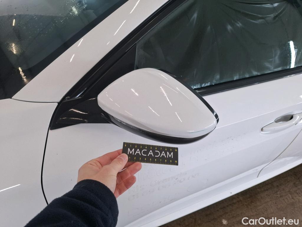  Peugeot  208  Allure Business 1.2 PureTech 100CV BVM6 E6d #40