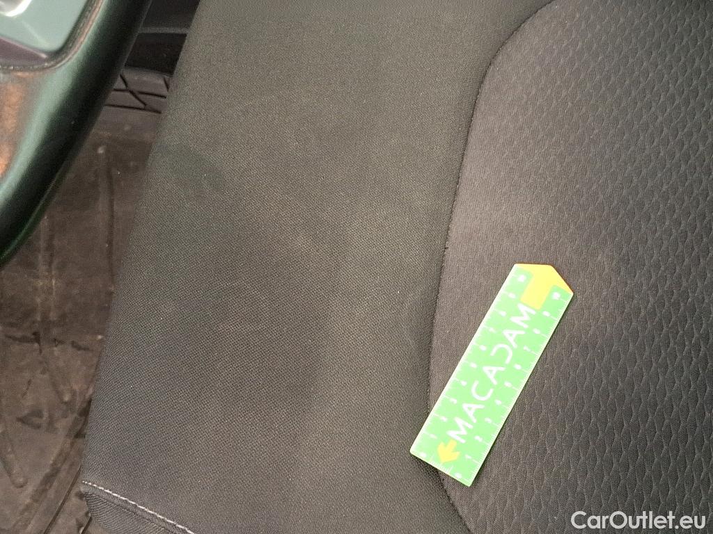  Nissan  Qashqai NISSAN  5p Crossover 1.6 DCI 130 Xtronic Drive Edition #38