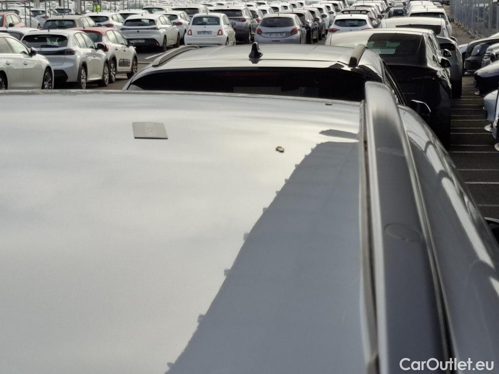  Hyundai  i30  cw Business 1.6 CRDi 115CV BVA7 E6dT #5