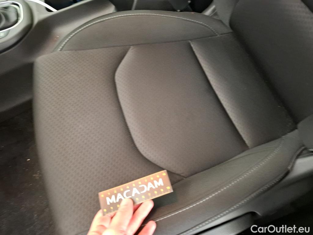  Hyundai  i30  cw Business 1.6 CRDi 115CV BVA7 E6dT #20