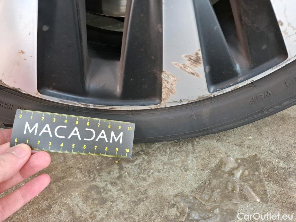  Mercedes  A-Klasse MERCEDES-BENZ Classe A Compact / 2018 / 5P / Berline A 250 e Business Line 8G-DCT #37