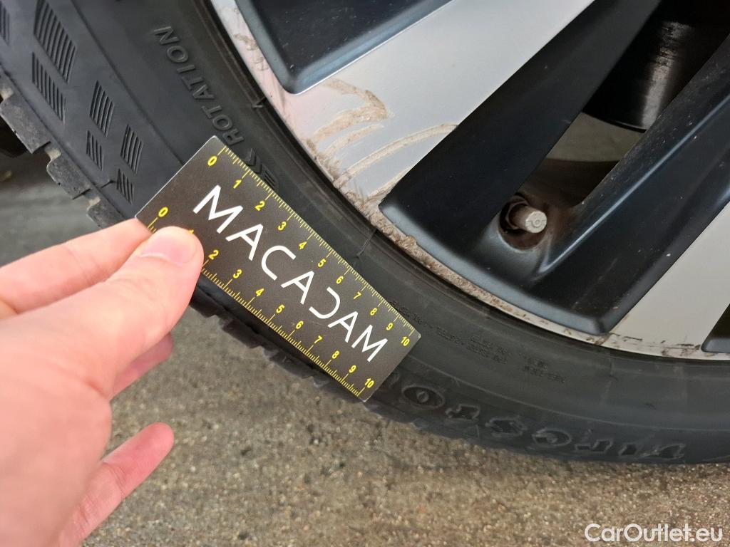  Mercedes  A-Klasse MERCEDES-BENZ Classe A Compact / 2018 / 5P / Berline A 250 e Business Line 8G-DCT #30