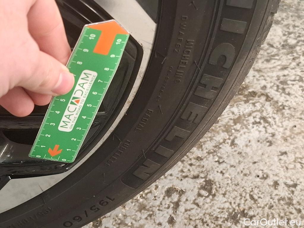  Citroen  C4 CITROEN  X / 2022 / 4P / Berline PureTech 130 S&S EAT8 Shine #11