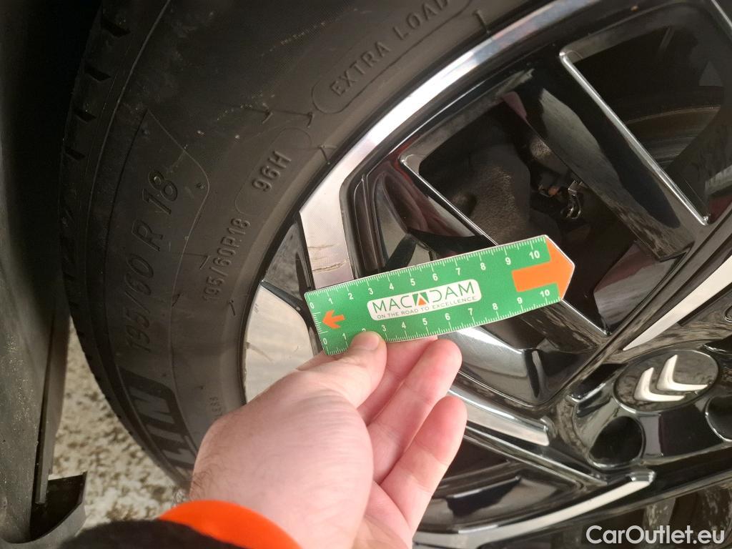  Citroen  C4 CITROEN  X / 2022 / 4P / Berline PureTech 130 S&S EAT8 Shine #25