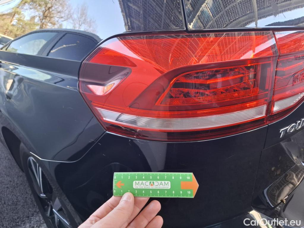  Volkswagen  Touran VOLKSWAGEN  / 2015 / 5P / monospace 2.0 TDI 150 Carat #37