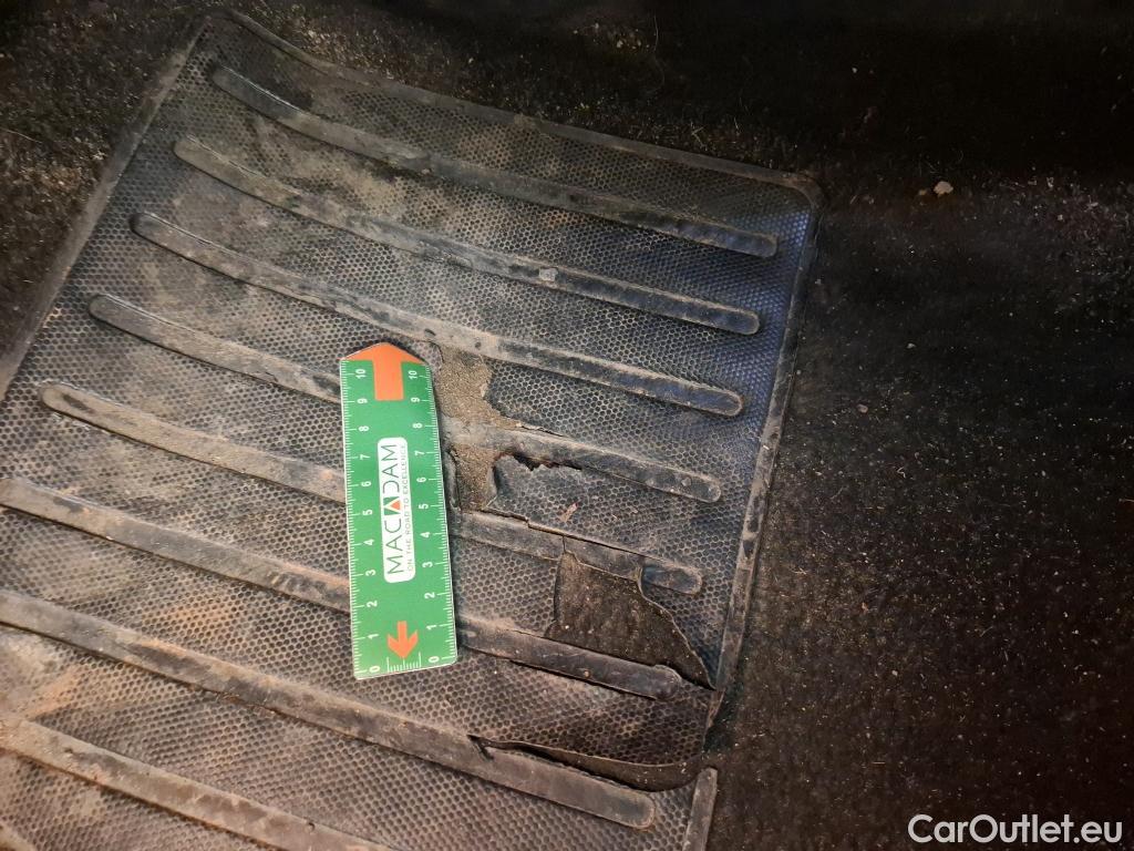  Citroen  C4 CITROEN  X / 2022 / 4P / Berline PureTech 130 S&S EAT8 Shine #15