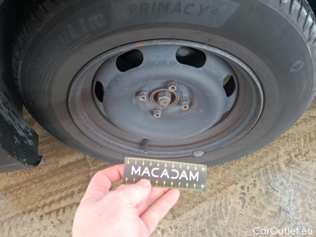  Citroen  C3  Société Feel Nav 1.2 PureTech 80CV BVM5 E6 #21