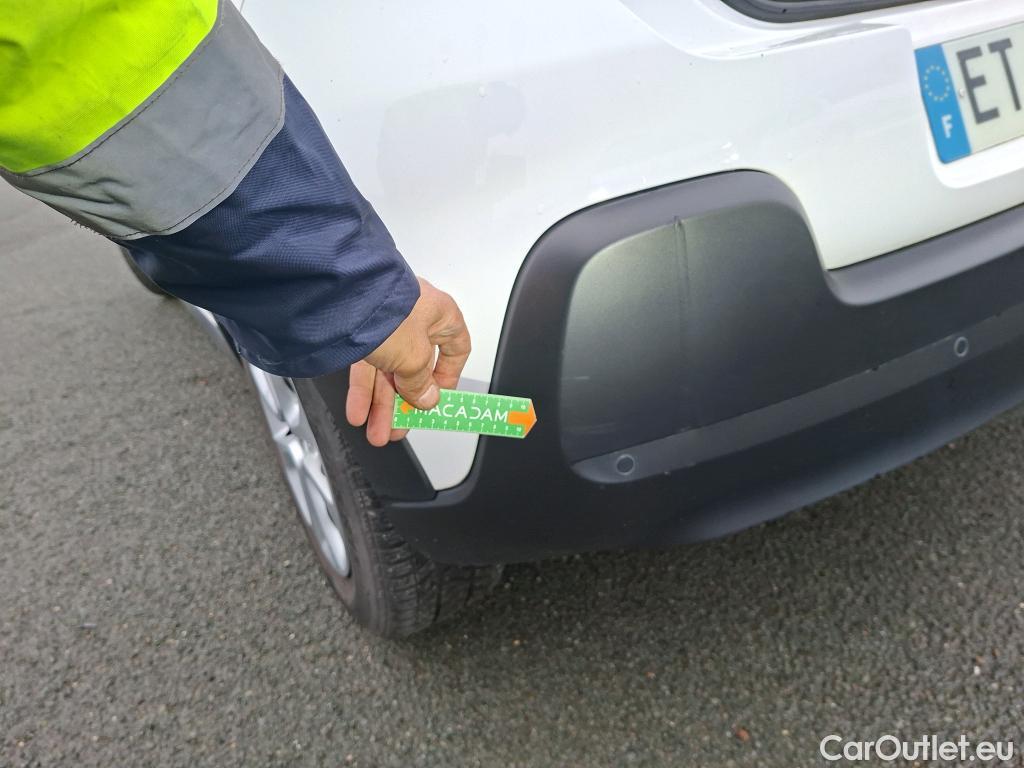  Citroen  C3 CITROEN  5p Berline PureTech 82 BVM Feel Business #4