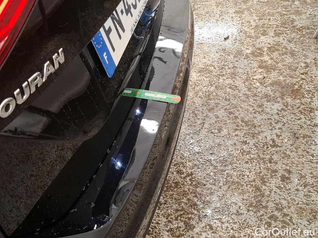  Volkswagen  Touran VOLKSWAGEN  / 2015 / 5P / monospace 2.0 TDI 150 Carat #4