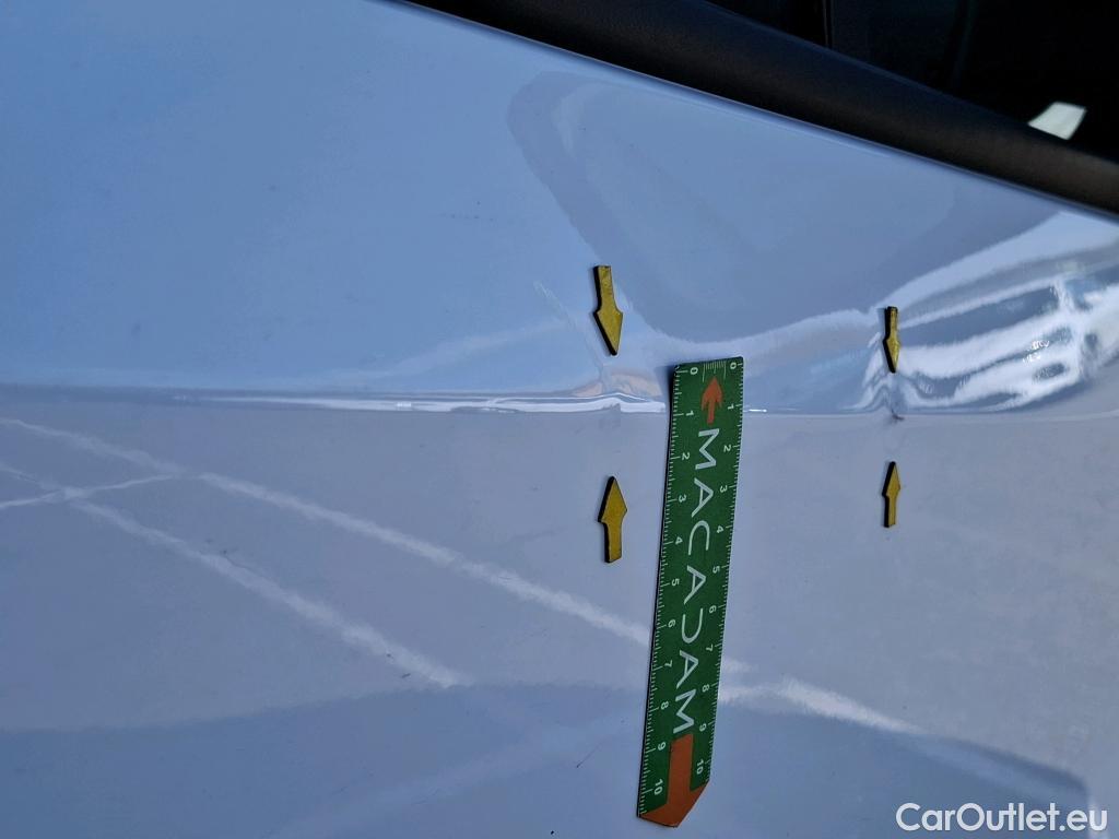  Renault  Trafic  Fourgon L2H1 3T Grand Confort 2.0 dCi 130CV BVM6 E6d #26