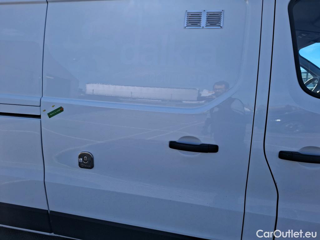  Renault  Trafic  Fourgon L2H1 3T Grand Confort 2.0 dCi 130CV BVM6 E6d #30