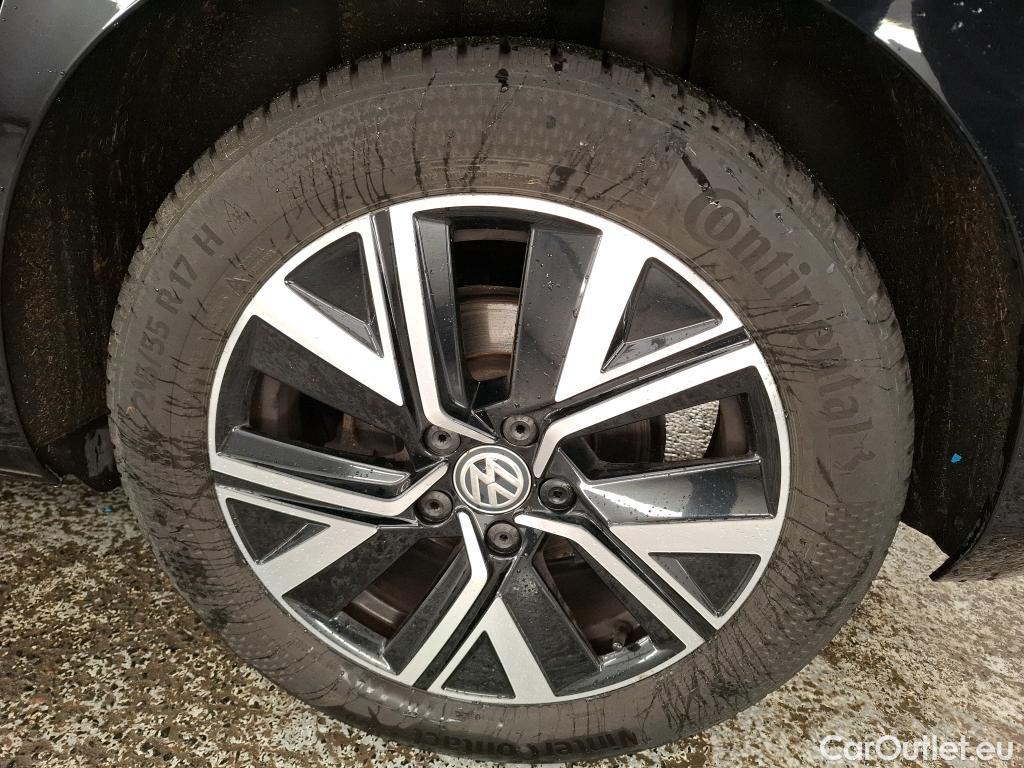  Volkswagen  Touran VOLKSWAGEN  / 2015 / 5P / monospace 2.0 TDI 150 Carat #34