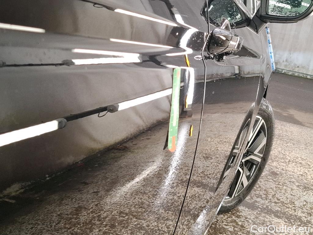  Volkswagen  Touran VOLKSWAGEN  / 2015 / 5P / monospace 2.0 TDI 150 Carat #31