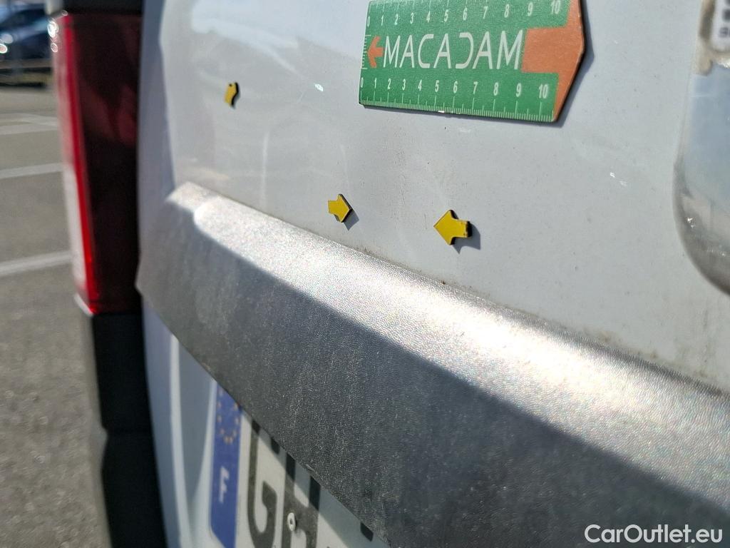  Renault  Trafic  Fourgon L2H1 3T Grand Confort 2.0 dCi 130CV BVM6 E6d #11