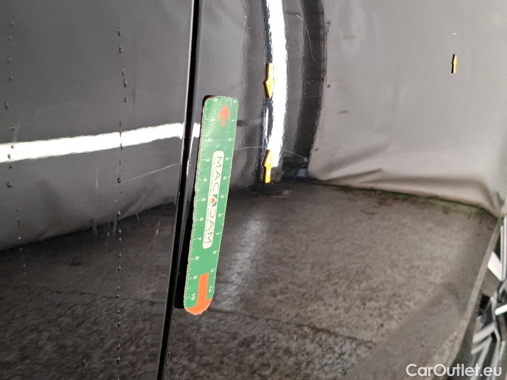  Volkswagen  Touran VOLKSWAGEN  / 2015 / 5P / monospace 2.0 TDI 150 Carat #25