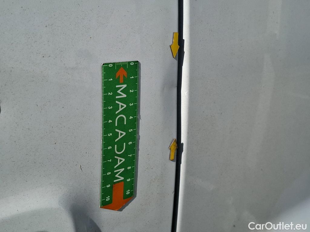  Renault  Trafic  Fourgon L2H1 3T Grand Confort 2.0 dCi 130CV BVM6 E6d #12