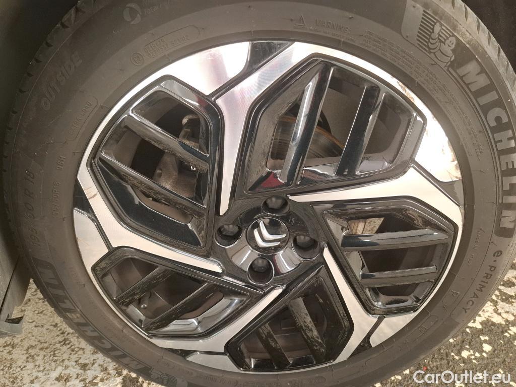  Citroen  C4 CITROEN  X / 2022 / 4P / Berline PureTech 130 S&S EAT8 Shine #24