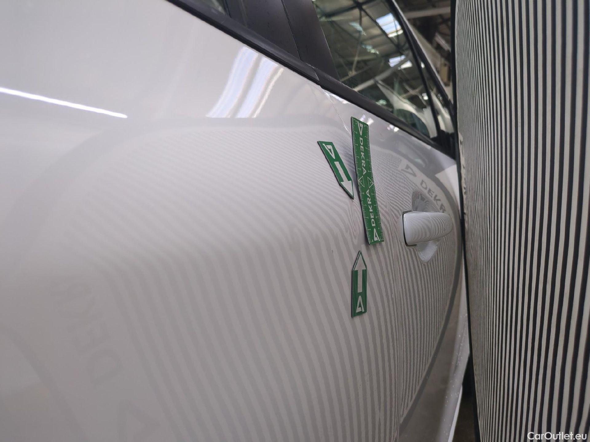  Peugeot  208 PEUGEOT  5p Berline Puretech 82 ACTIVE #11