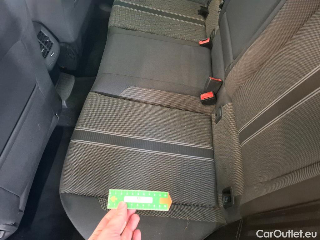  Volkswagen  T-ROC VOLKSWAGEN  / 2017 / 5P / SUV 1.5 TSI 150 EVO LOUNGE DSG7 #49