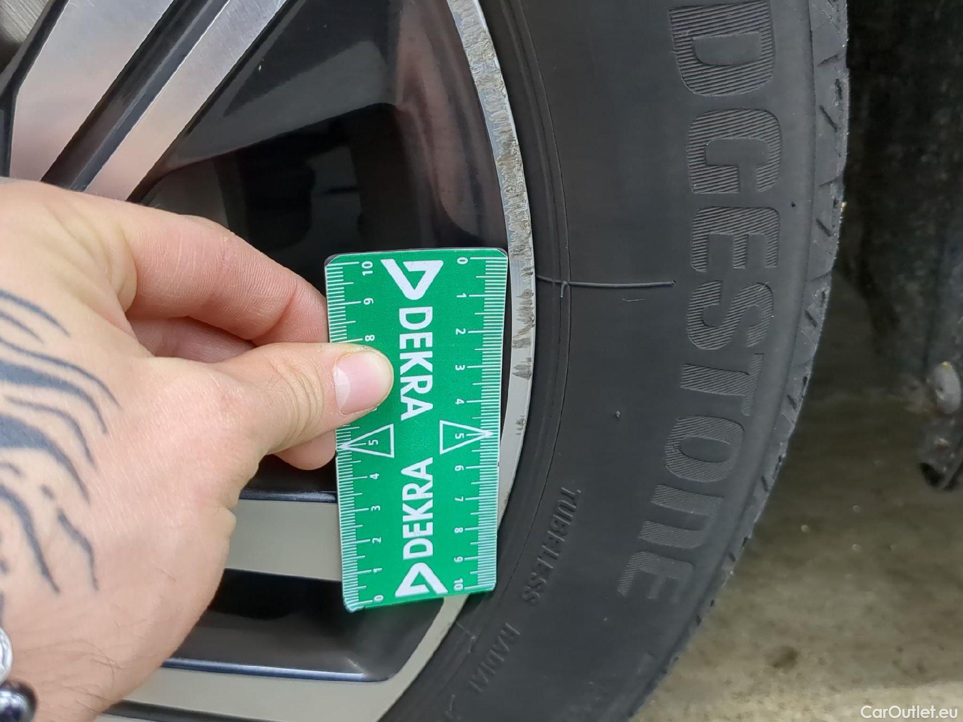  Peugeot  208  Allure Business 1.2 PureTech 100CV BVM6 E6d #33