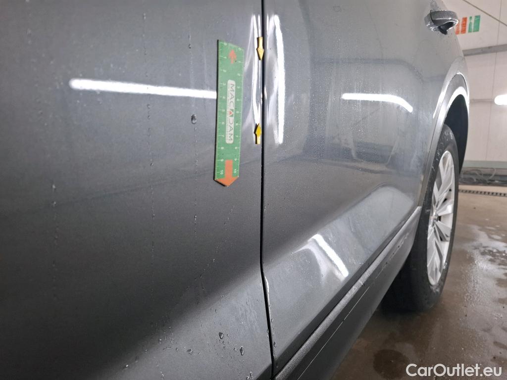  Volkswagen  T-ROC VOLKSWAGEN  / 2017 / 5P / SUV 1.5 TSI 150 EVO LOUNGE DSG7 #6