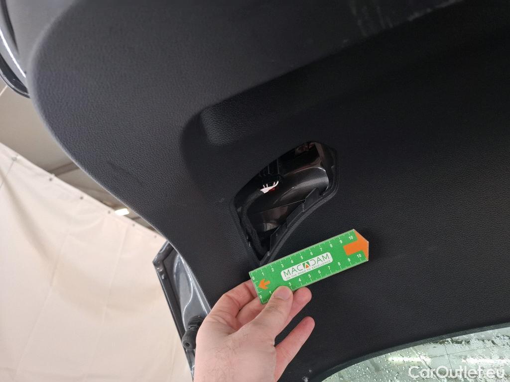  Volkswagen  T-ROC VOLKSWAGEN  / 2017 / 5P / SUV 1.5 TSI 150 EVO LOUNGE DSG7 #17