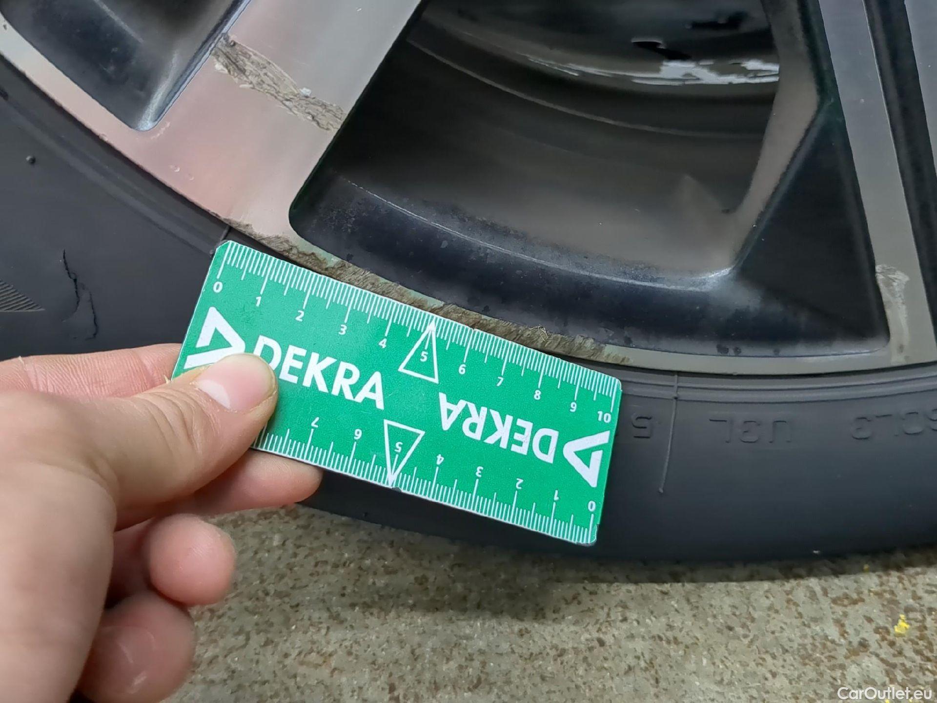  Peugeot  208  Allure Business 1.2 PureTech 100CV BVM6 E6d #27