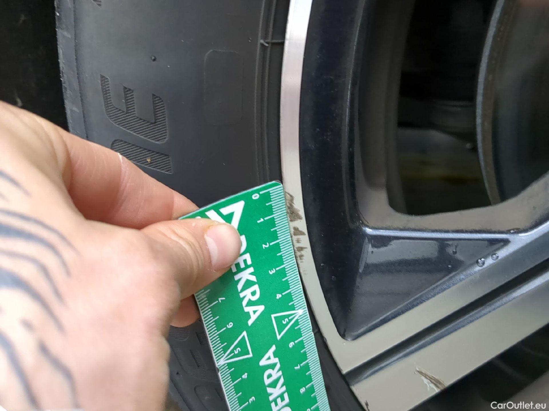  Peugeot  208  Allure Business 1.2 PureTech 100CV BVM6 E6d #26