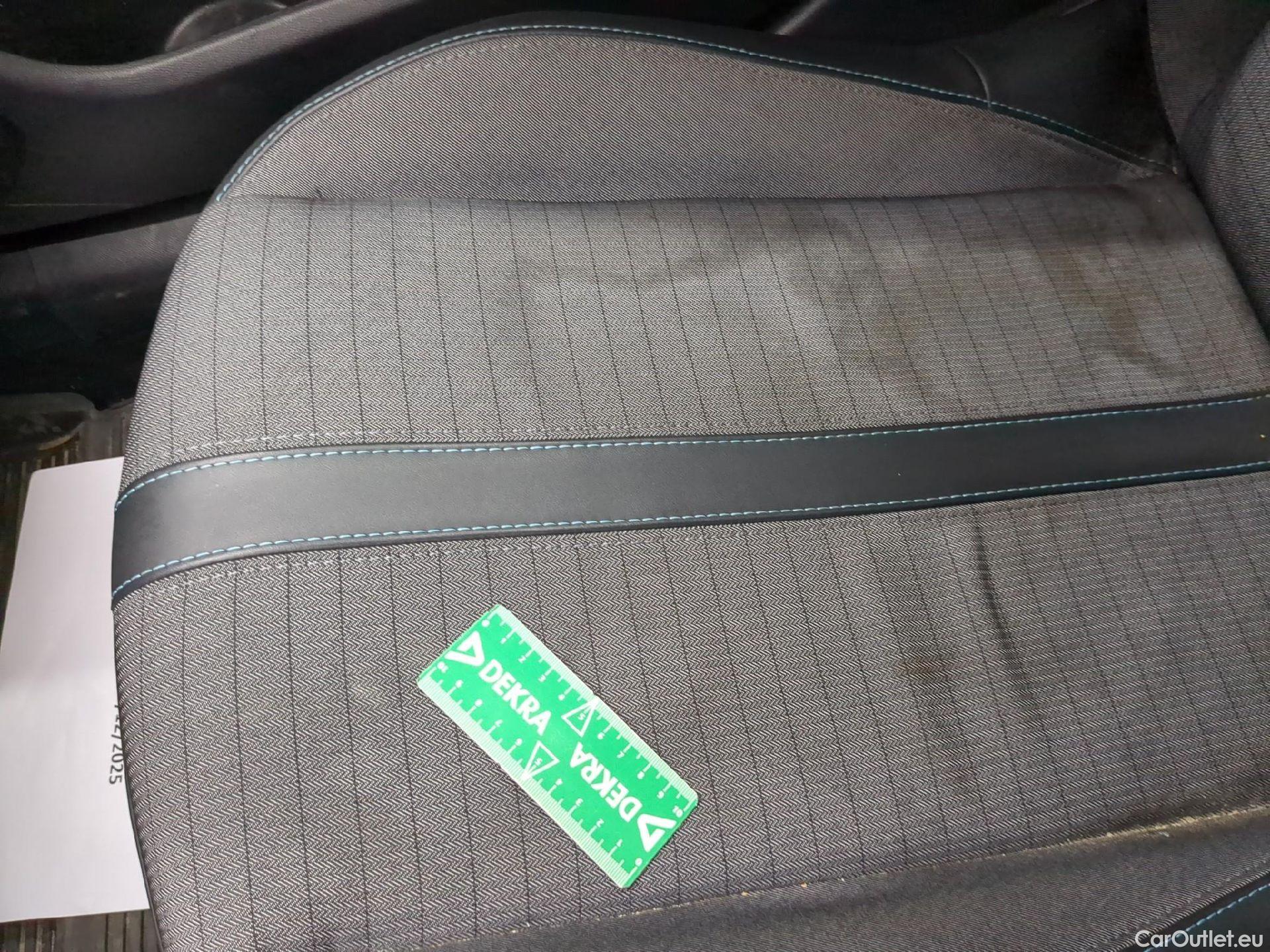  Peugeot  208  Allure Business 1.2 PureTech 100CV BVM6 E6d #5