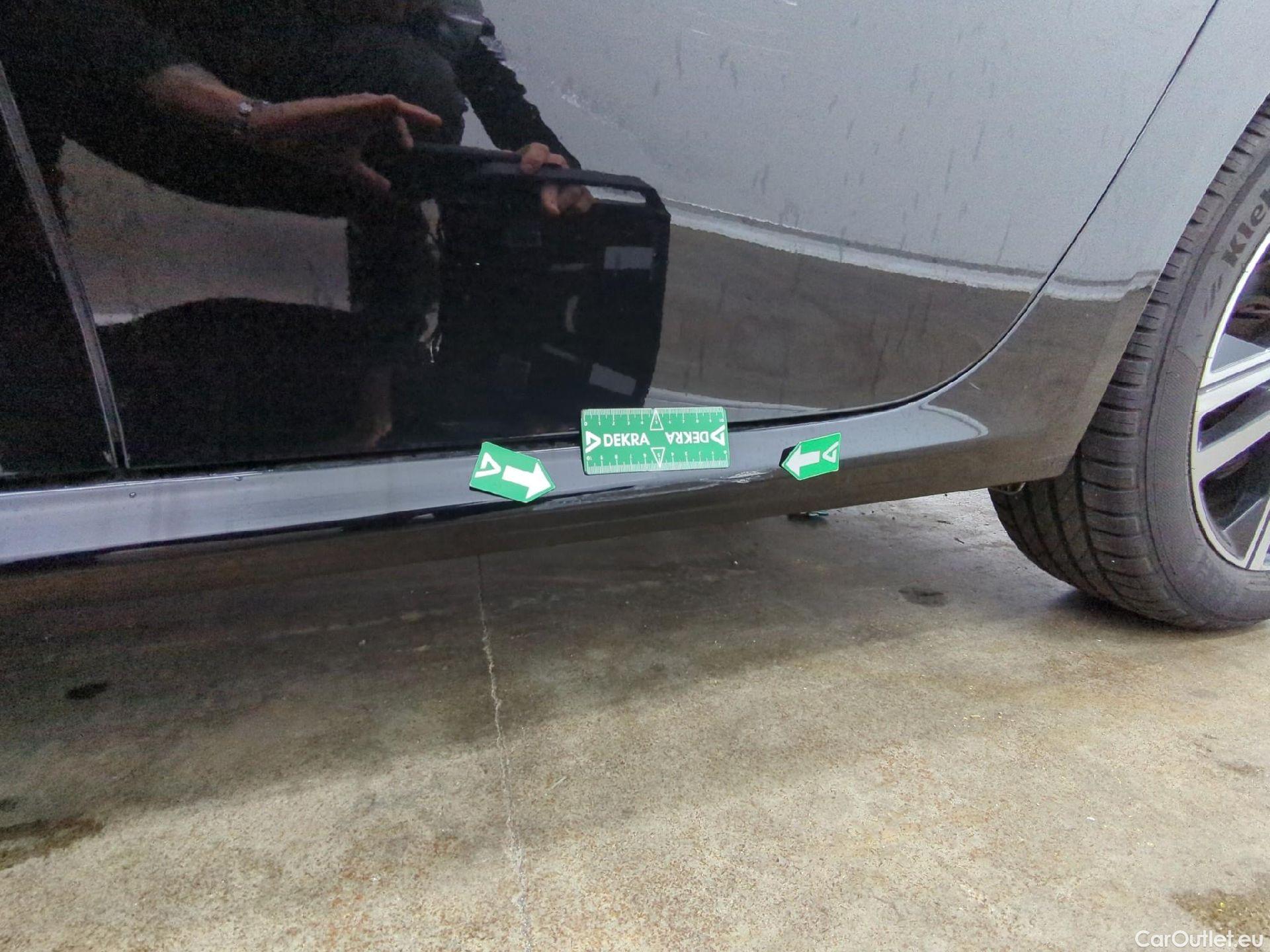  Peugeot  208  Allure Business 1.2 PureTech 100CV BVM6 E6d #47