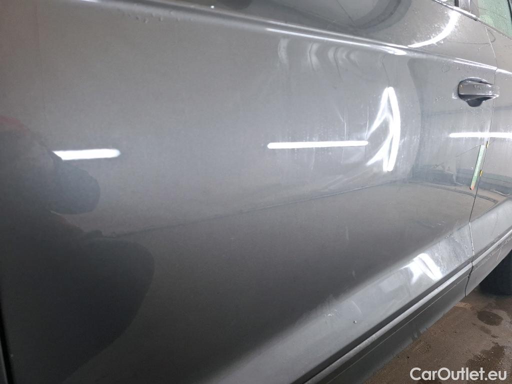  Volkswagen  T-ROC VOLKSWAGEN  / 2017 / 5P / SUV 1.5 TSI 150 EVO LOUNGE DSG7 #5