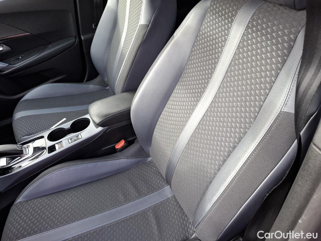  Peugeot  2008  Allure Business 1.2 PureTech 130CV BVA8 E6d #25