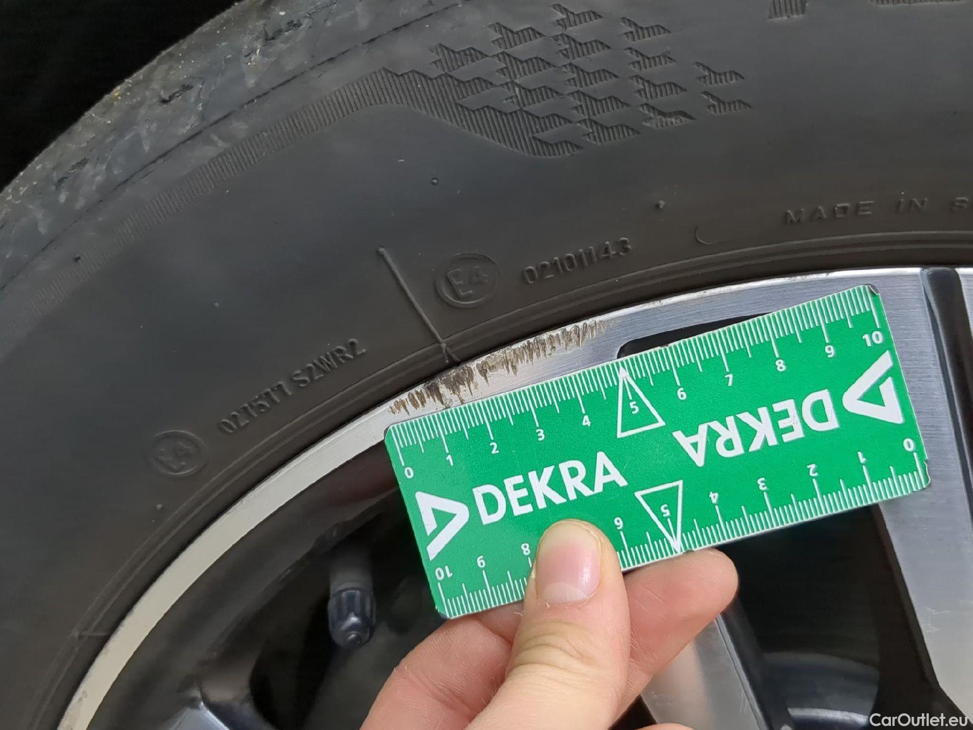  Peugeot  208  Allure Business 1.2 PureTech 100CV BVM6 E6d #35