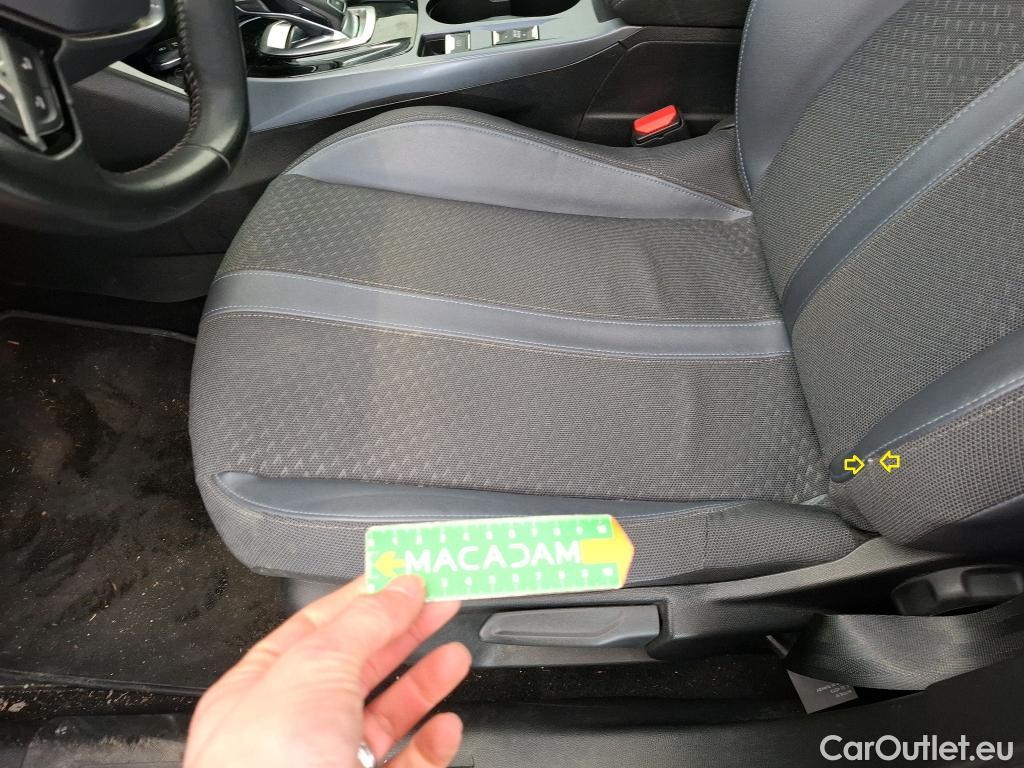  Peugeot  2008  Allure Business 1.2 PureTech 130CV BVA8 E6d #26