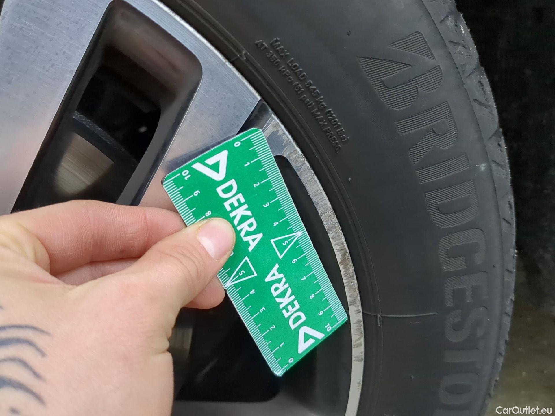  Peugeot  208  Allure Business 1.2 PureTech 100CV BVM6 E6d #34