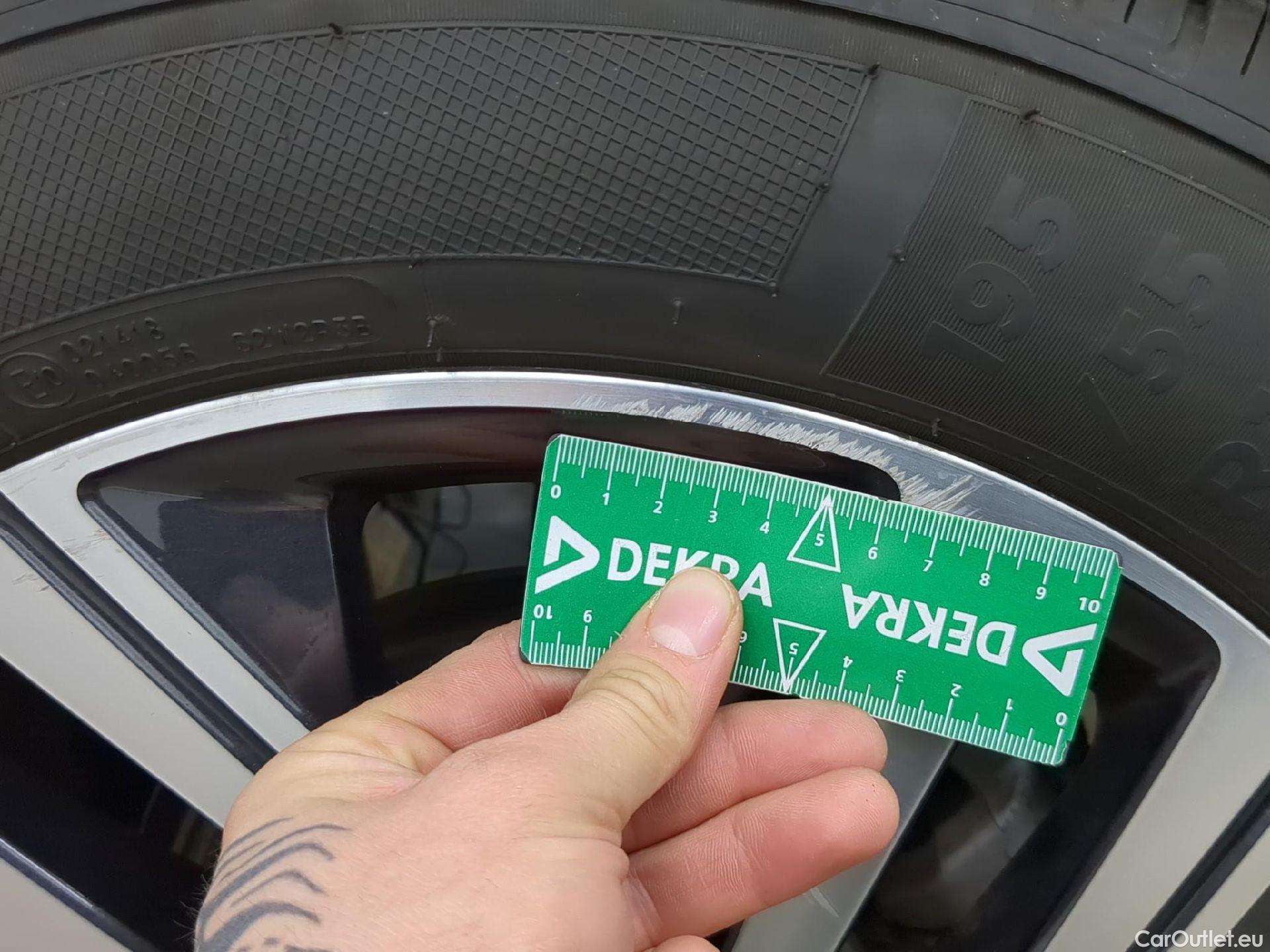  Peugeot  208  Allure Business 1.2 PureTech 100CV BVM6 E6d #38