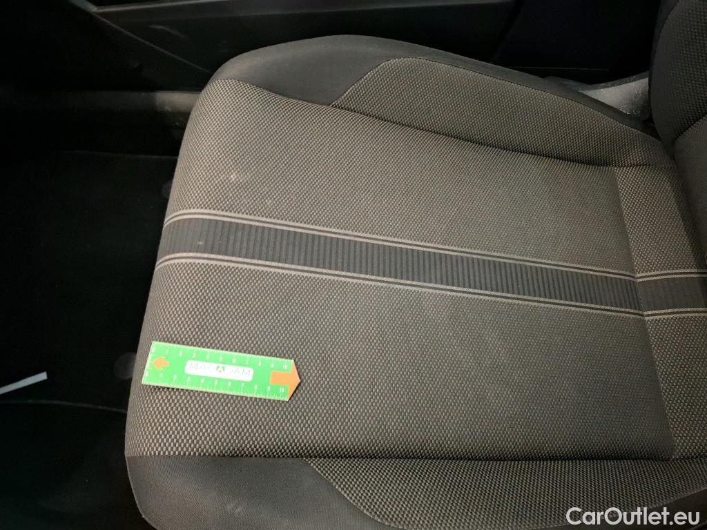  Volkswagen  T-ROC VOLKSWAGEN  / 2017 / 5P / SUV 1.5 TSI 150 EVO LOUNGE DSG7 #47