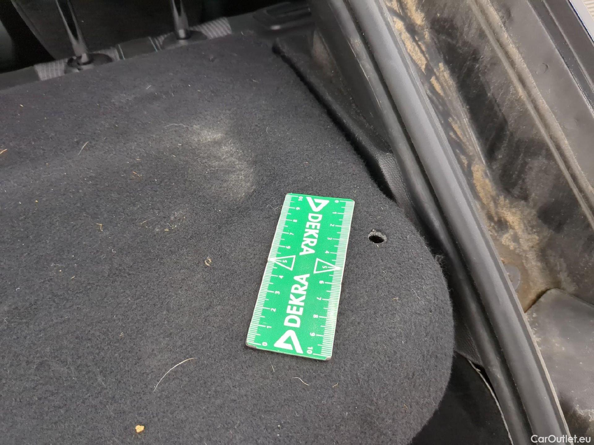  Peugeot  208  Allure Business 1.2 PureTech 100CV BVM6 E6d #8