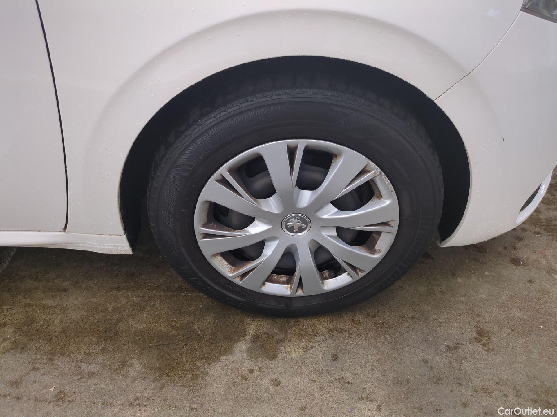  Peugeot  208 PEUGEOT  5p Berline Puretech 82 ACTIVE #1