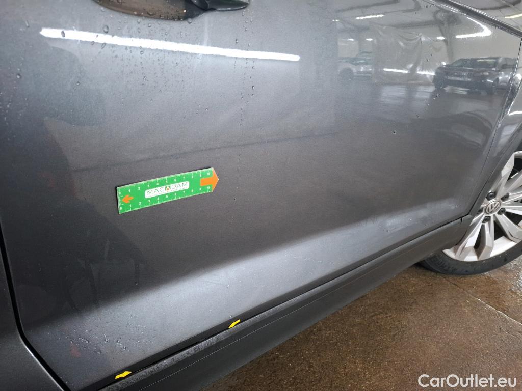  Volkswagen  T-ROC VOLKSWAGEN  / 2017 / 5P / SUV 1.5 TSI 150 EVO LOUNGE DSG7 #3