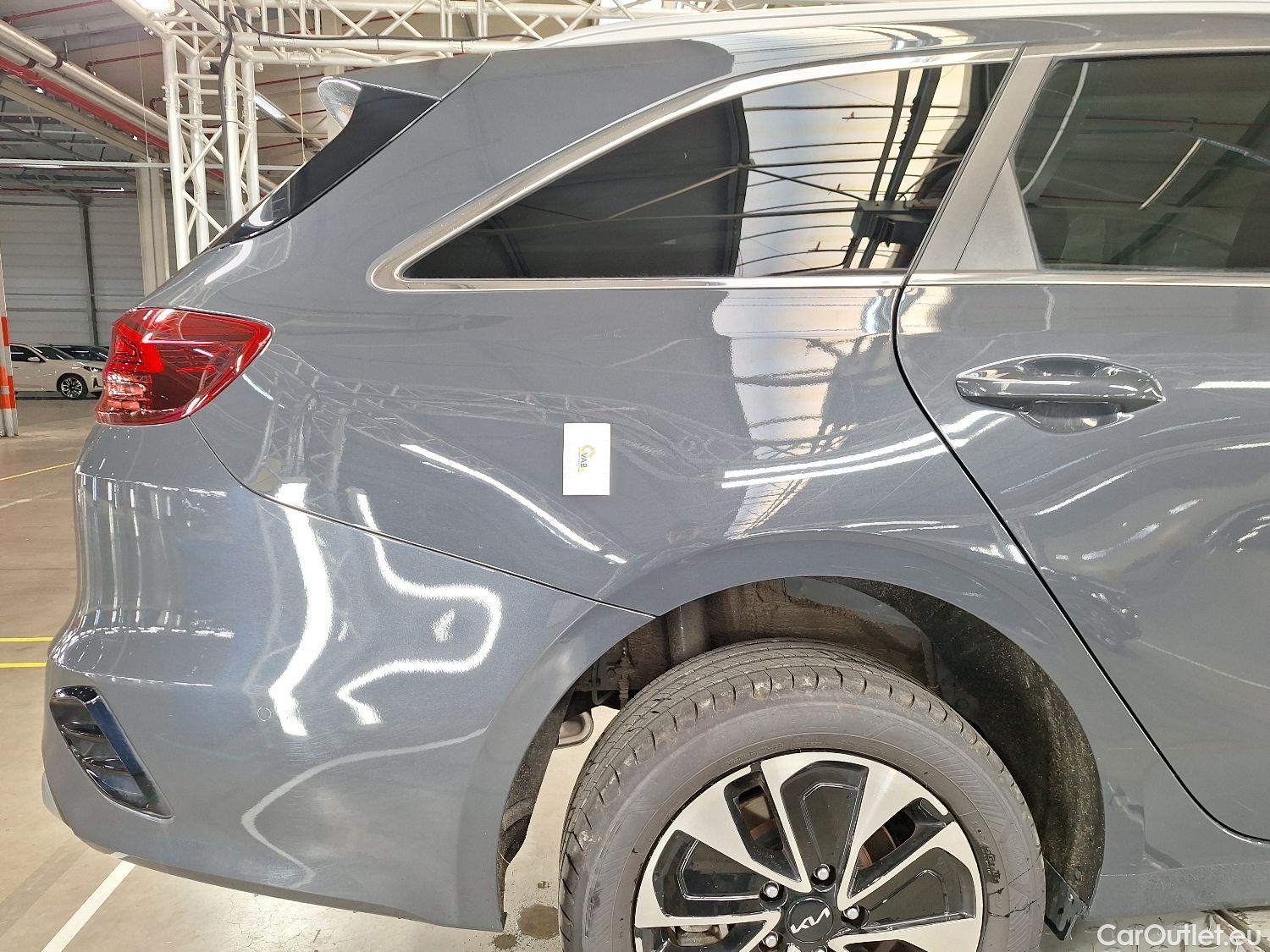  KIA  Cee'd Kia, Ceed SW FL'21 PHEV, KIA  Sportswagon Business Line 1.6 GDi PHEV D #12