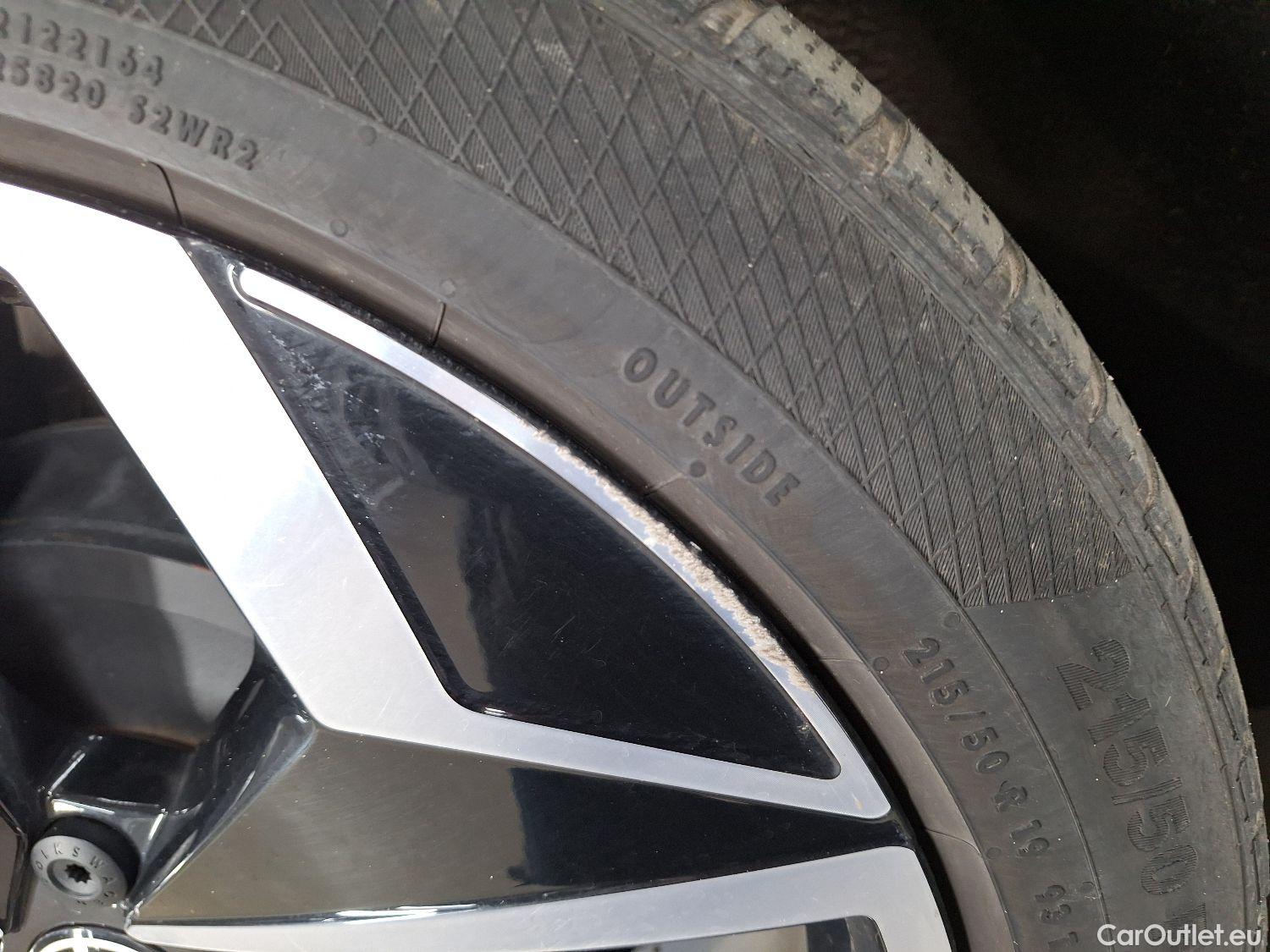  Volkswagen  ID.3 VW,  '20 BEV, Volkswagen   1ST Plus 5d #9