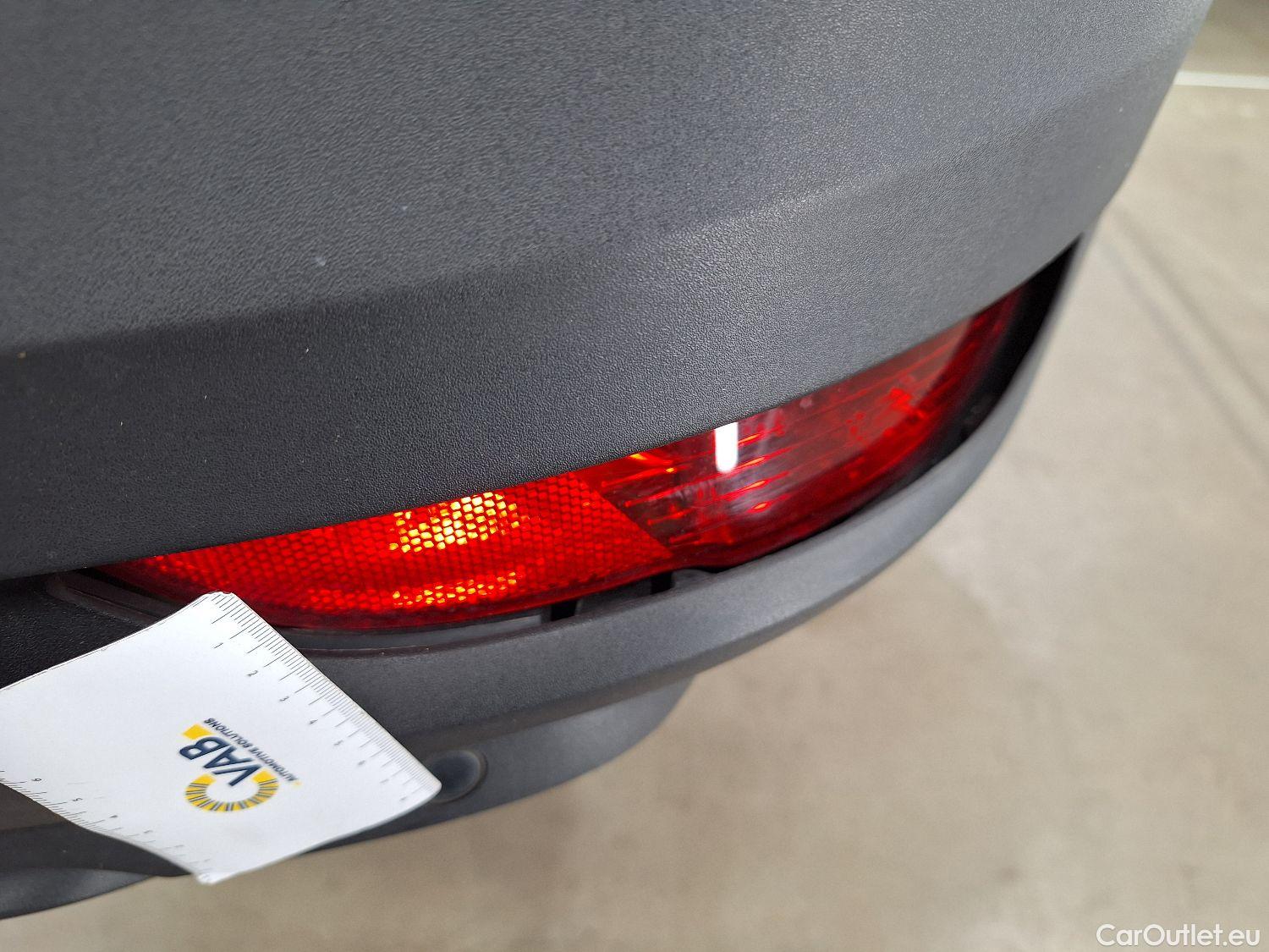  Peugeot  5008 Peugeot,  '16, Peugeot  1.5 BlueHDi 96kW S&S EAT8 Allure 5d 7pl #12