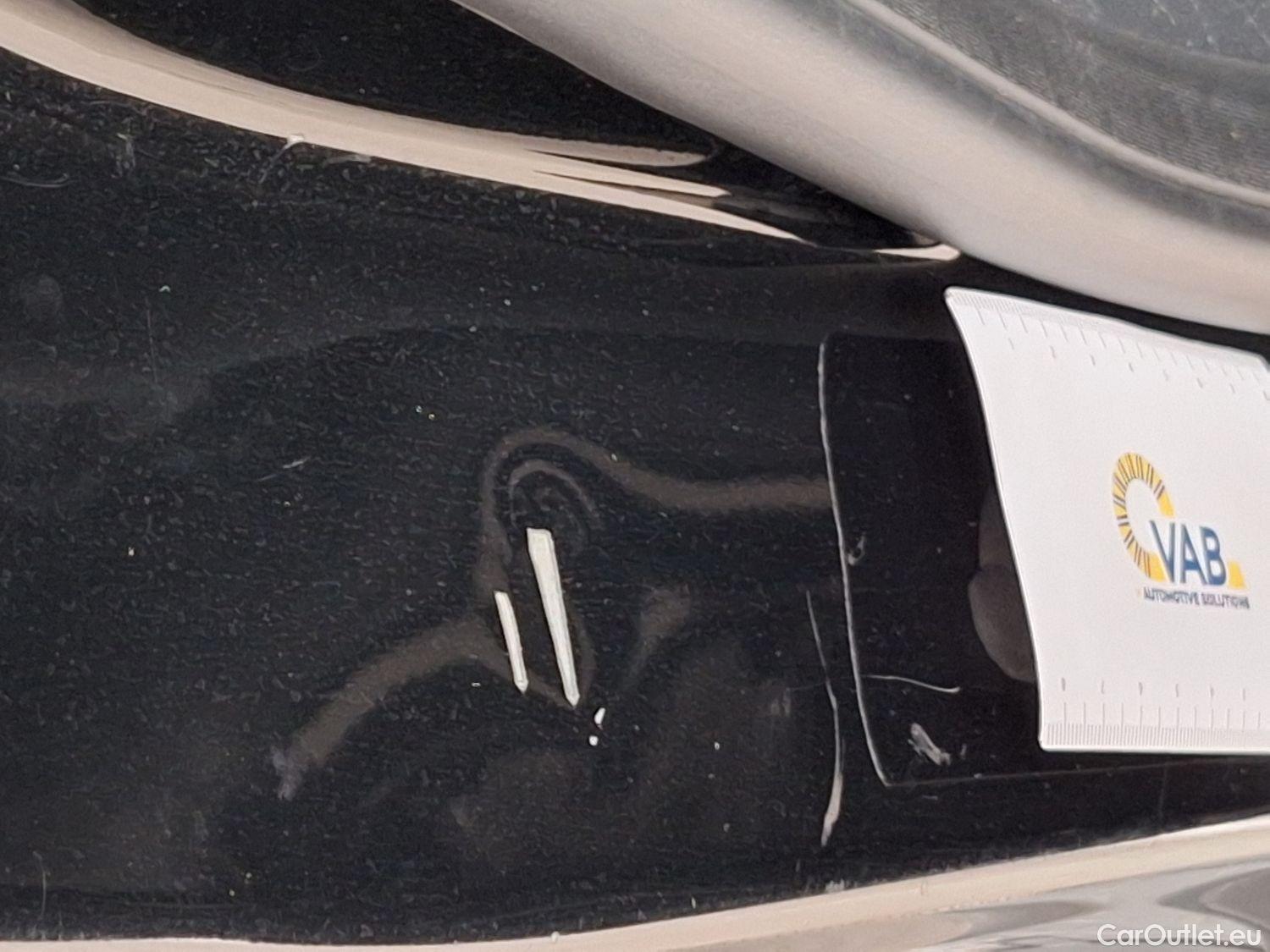  Mercedes  GLA Mercedes,  FL'17, Mercedes-Benz   200 d DCT 5d #47