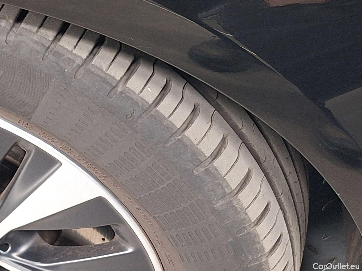  Mercedes  A-Klasse Mercedes, A-Class Berline '18, Mercedes-Benz  Limousine A 180 d DCT Busin #57