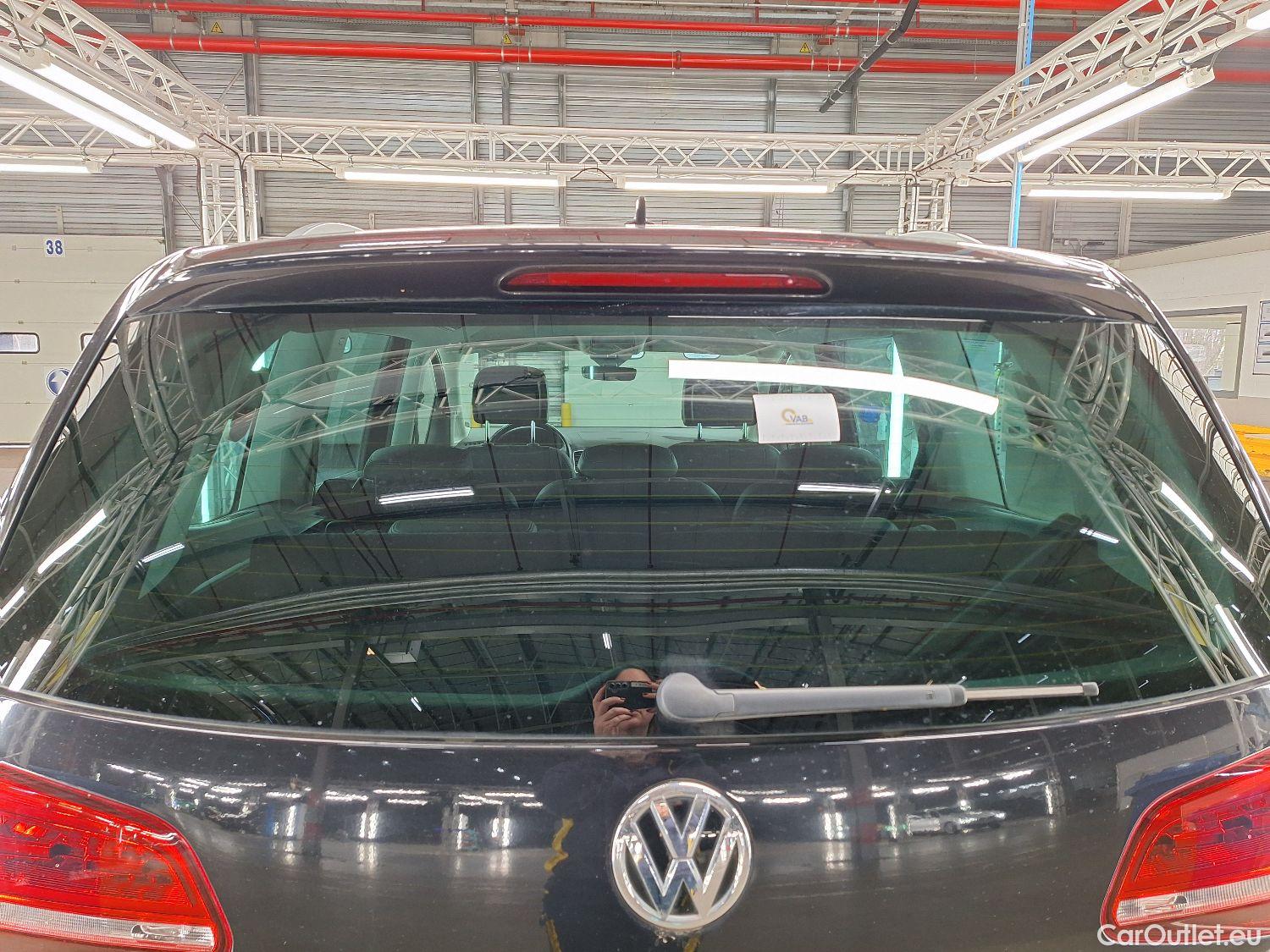  Volkswagen  Sharan VW,  '15, Volkswagen  1.4 TSi 110kW Highline 5d 7pl #40